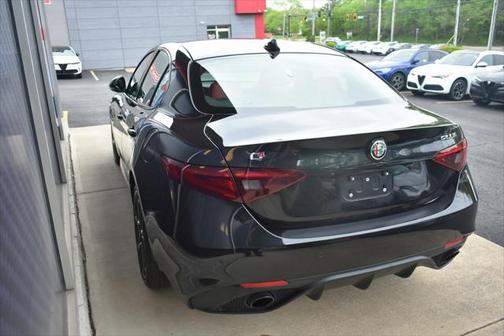 2022 Alfa Romeo Giulia Veloce
