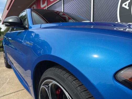 Misano Blue Metallic 2024 Alfa Romeo Giulia Veloce AWD