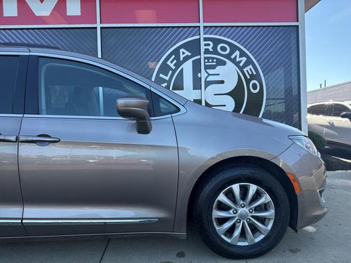 Molten Silver 2017 Chrysler Pacifica Touring-L