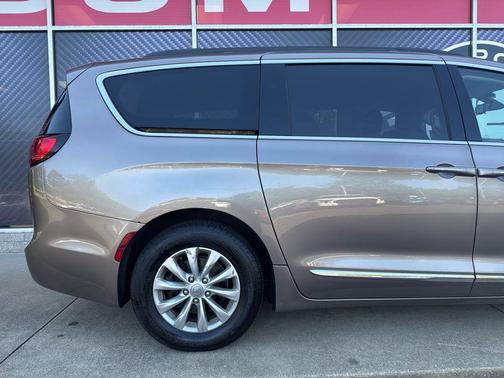 Molten Silver 2017 Chrysler Pacifica Touring-L