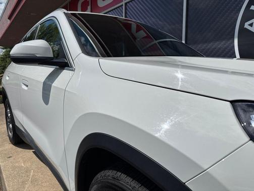 Alpine White 2023 BMW X1 xDrive28i