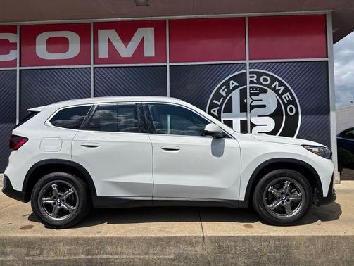 Alpine White 2023 BMW X1 xDrive28i