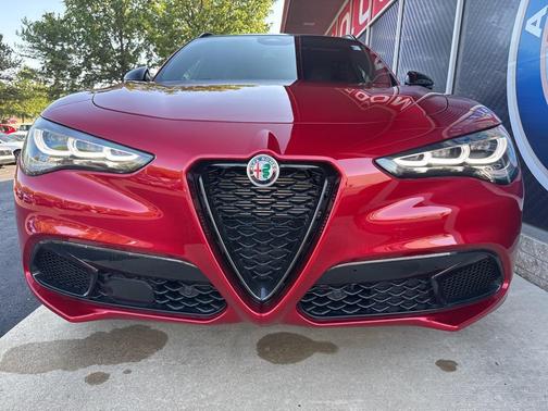 2025 Alfa Romeo Stelvio Sprint AWD