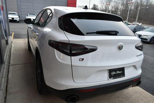 2025 Alfa Romeo Stelvio Sprint AWD