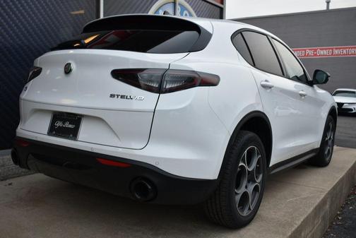 2025 Alfa Romeo Stelvio Sprint AWD