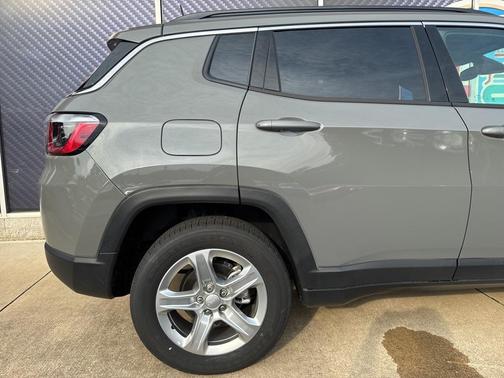 2023 Jeep Compass Latitude