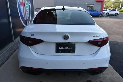 2022 Alfa Romeo Giulia Veloce