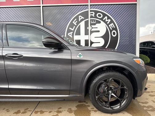 2019 Alfa Romeo Stelvio Quadrifoglio