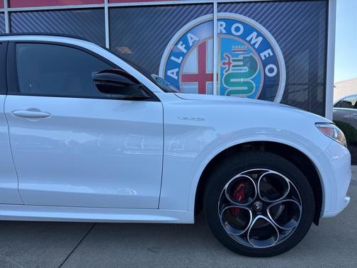 2022 Alfa Romeo Stelvio Ti