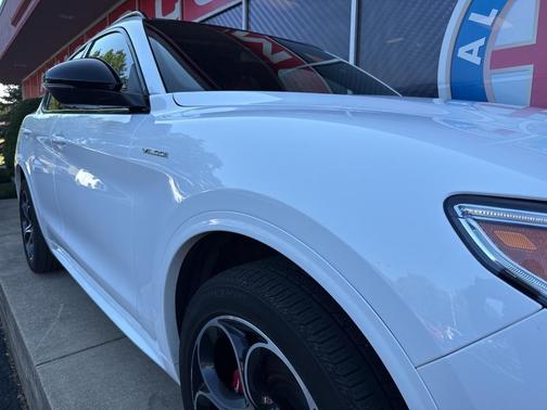 2022 Alfa Romeo Stelvio Ti
