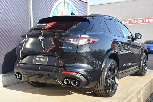 Vulcano Black Metallic 2024 Alfa Romeo Stelvio Quadrifoglio