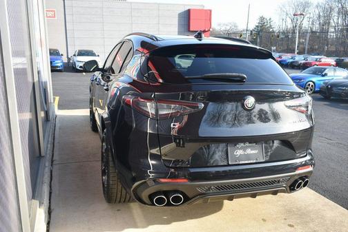 Vulcano Black Metallic 2024 Alfa Romeo Stelvio Quadrifoglio