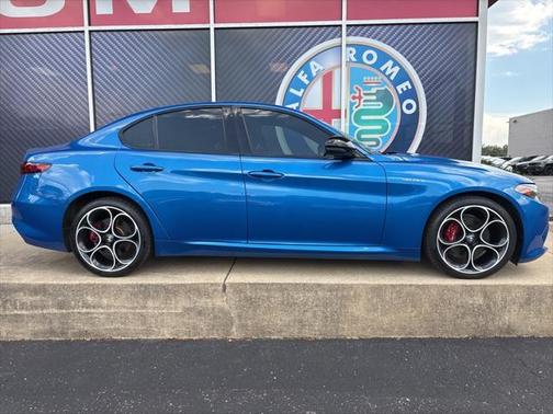 2022 Alfa Romeo Giulia Veloce