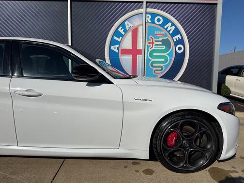 2022 Alfa Romeo Giulia Veloce