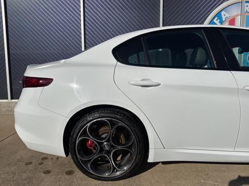 2022 Alfa Romeo Giulia Veloce