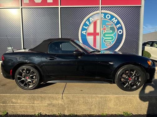 2018 FIAT 124 Spider Base