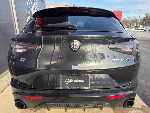 2025 Alfa Romeo Stelvio Sprint AWD