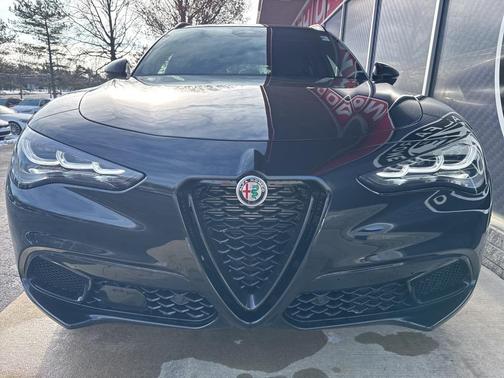 2025 Alfa Romeo Stelvio Sprint AWD