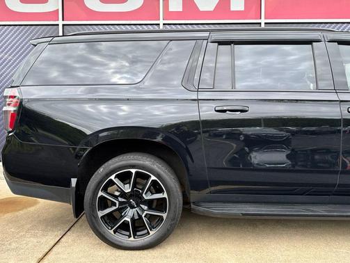 Black 2024 Chevrolet Suburban RST