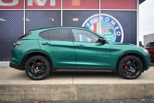2025 Alfa Romeo Stelvio Sprint AWD