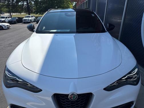 2025 Alfa Romeo Stelvio Ti