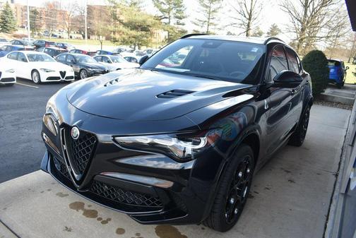 2024 Alfa Romeo Stelvio Quadrifoglio