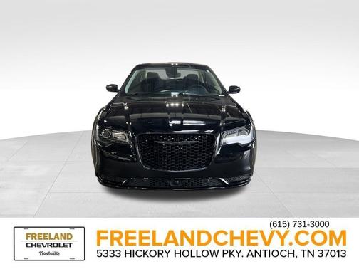 2023 Chrysler 300 Touring