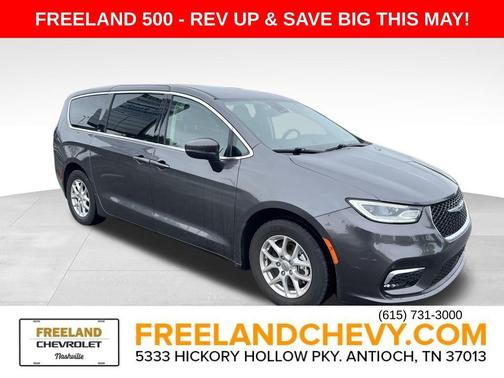 2023 Chrysler Pacifica Touring-L