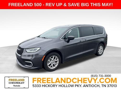 2023 Chrysler Pacifica Touring-L