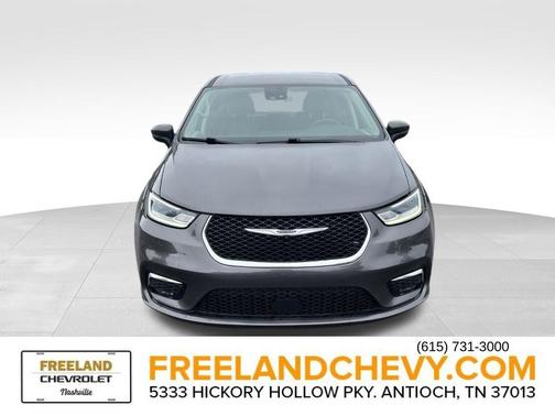 2023 Chrysler Pacifica Touring-L