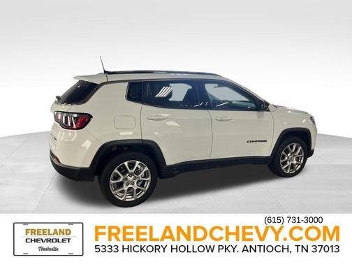 2022 Jeep Compass Latitude Lux