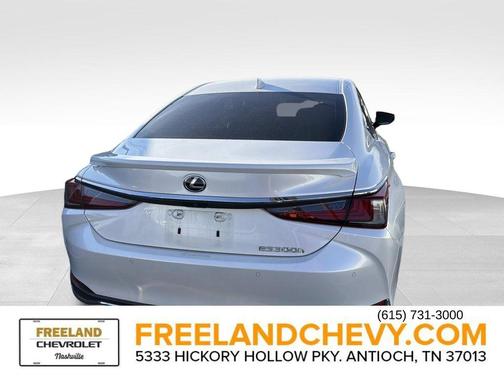 2024 Lexus ES 300h Ultra Luxury