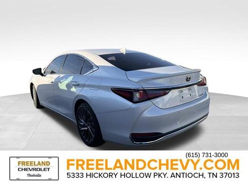 2024 Lexus ES 300h Ultra Luxury