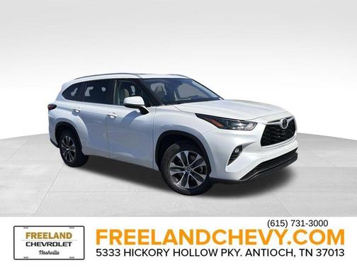 Pearl 2023 Toyota Highlander XLE