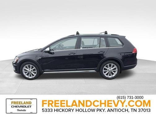 Deep Black Pearl Effect 2017 Volkswagen Golf Alltrack TSI S
