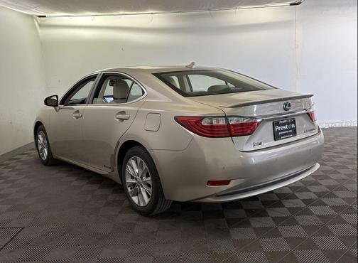2013 Lexus ES 300h Base