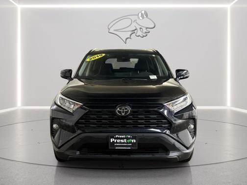 Midnight Black Metallic 2019 Toyota RAV4 XLE