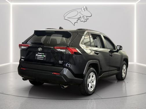 Midnight Black Metallic 2019 Toyota RAV4 XLE