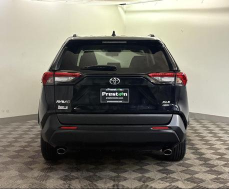Midnight Black Metallic 2019 Toyota RAV4 XLE