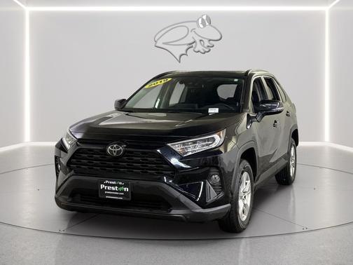 Midnight Black Metallic 2019 Toyota RAV4 XLE