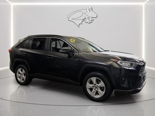 Midnight Black Metallic 2019 Toyota RAV4 XLE
