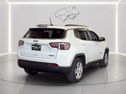 Bright White Clearcoat 2022 Jeep Compass Latitude