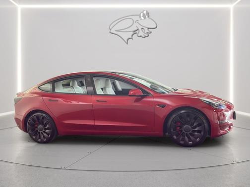 Pearl White Multi-Coat 2022 Tesla Model 3 Performance