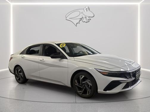 2025 Hyundai ELANTRA Sport