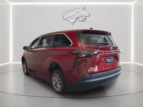 Ruby Flare Pearl 2023 Toyota Sienna LE