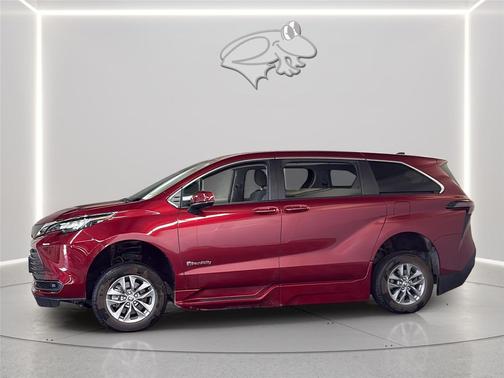 Ruby Flare Pearl 2023 Toyota Sienna LE