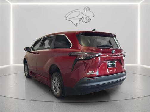 Ruby Flare Pearl 2023 Toyota Sienna LE