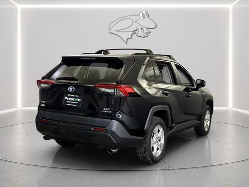 2019 Toyota RAV4 Hybrid XLE