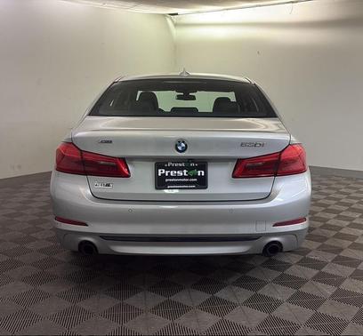 2020 BMW 530 530i