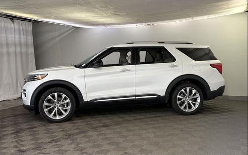 STAR WHITE MET TRI-COAT 2023 Ford Explorer Platinum